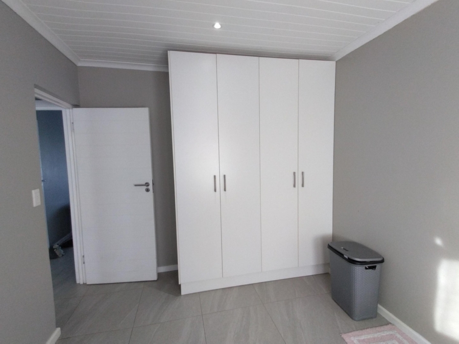 2 Bedroom Property for Sale in Sunnyridge Eastern Cape